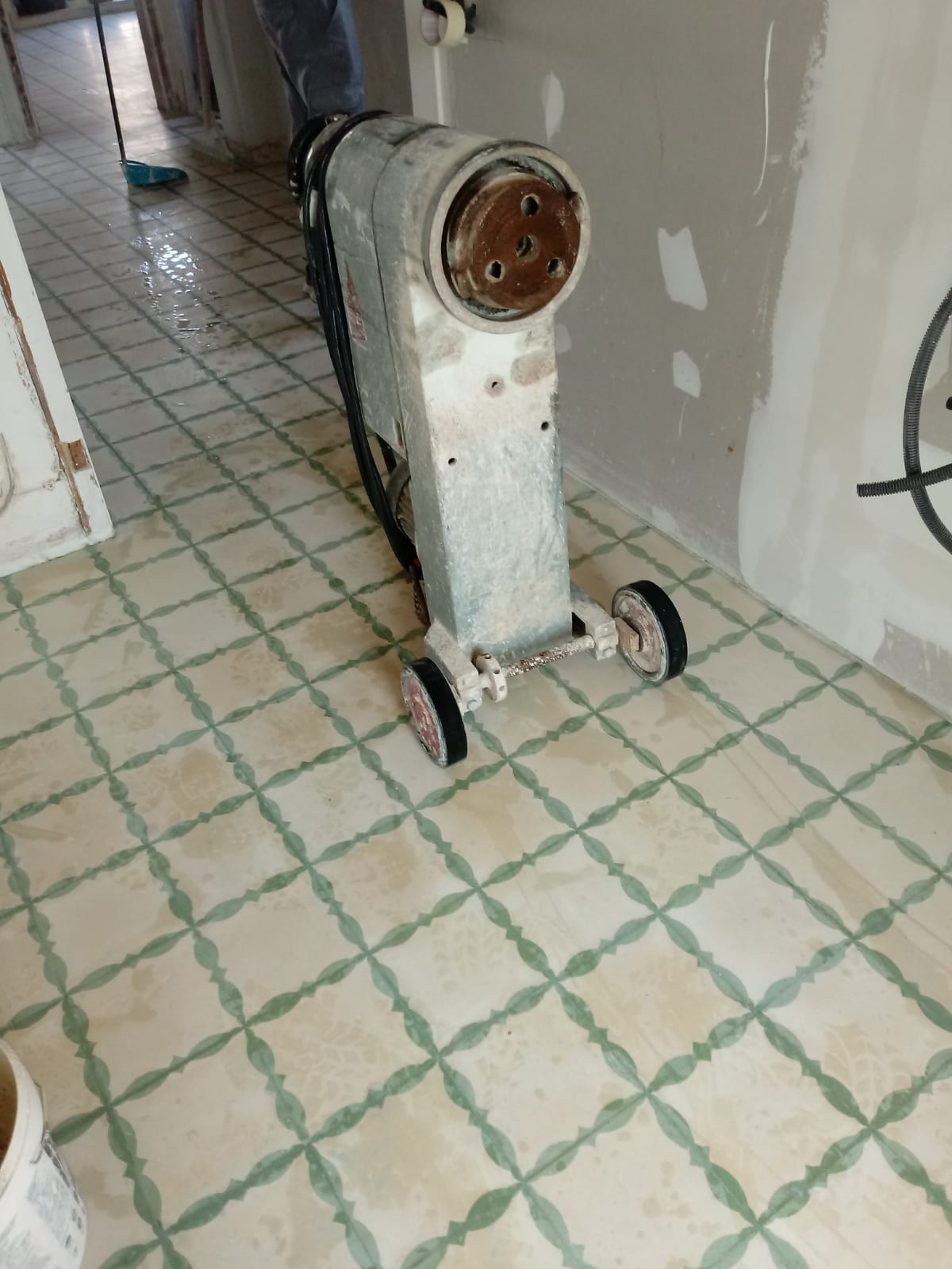 Maquinaria profesional rotativa para pulido de suelos